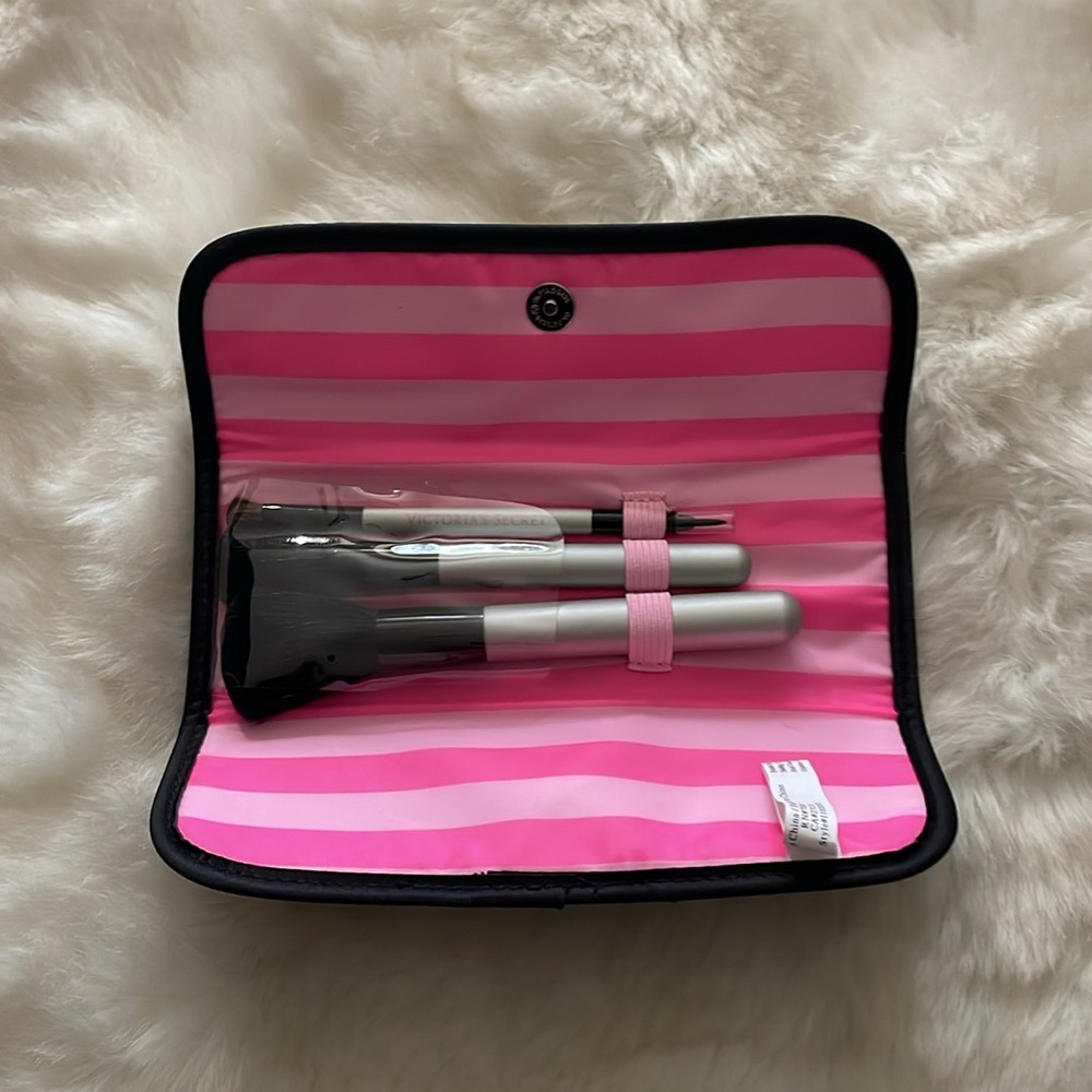 Victoria's Secret Makeup brushes and Case 2013 fashionn show new nwt